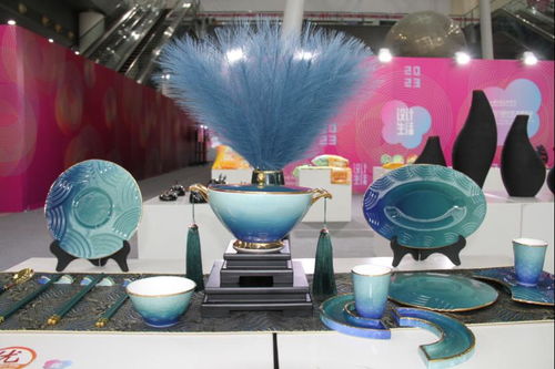 畢榮青參觀調研山東工藝美術學院2023設計藝術博覽會 聚焦工藝美術設計，共話創新傳承新篇章